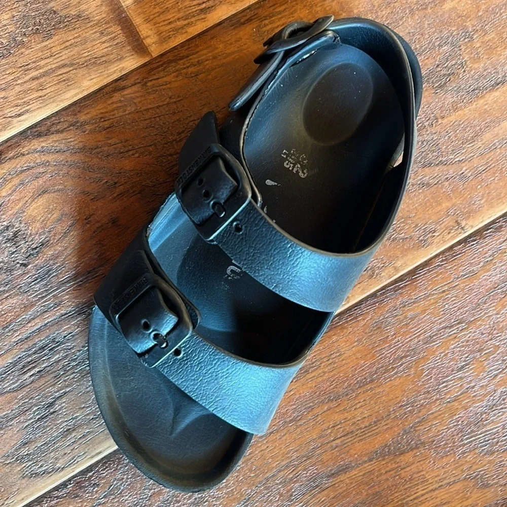 Birkenstock Sandals - Size 32